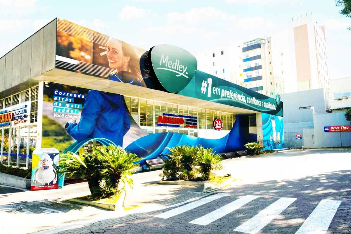 A ação inclui a apresentação da primeira loja conceito de genéricos do Brasil, no Gutierrez (Valéria Silva Gonçalves/Divulgação)