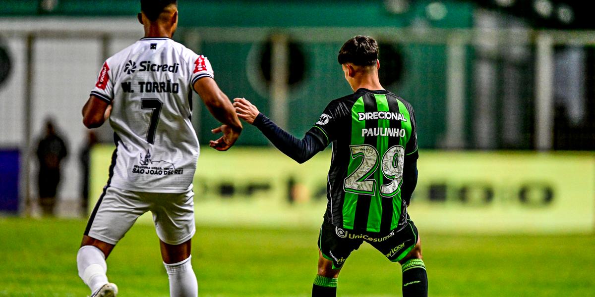 Athletic venceu por 1 a 0 com gol do zagueiro Sidimar (Mourão Panda/ América)