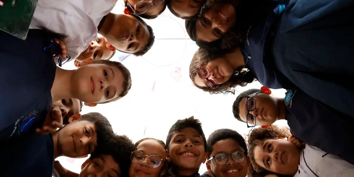 A maior parte do valor foi alocado em políticas públicas de transferência de renda, como o Bolsa Família, que teve aumento expressivo de 2021 a 2023, quando a quantia total paga saltou de R$ 54 bilhões para R$ 159 bilhões. (Tânia Rêgo/Agência Brasil)