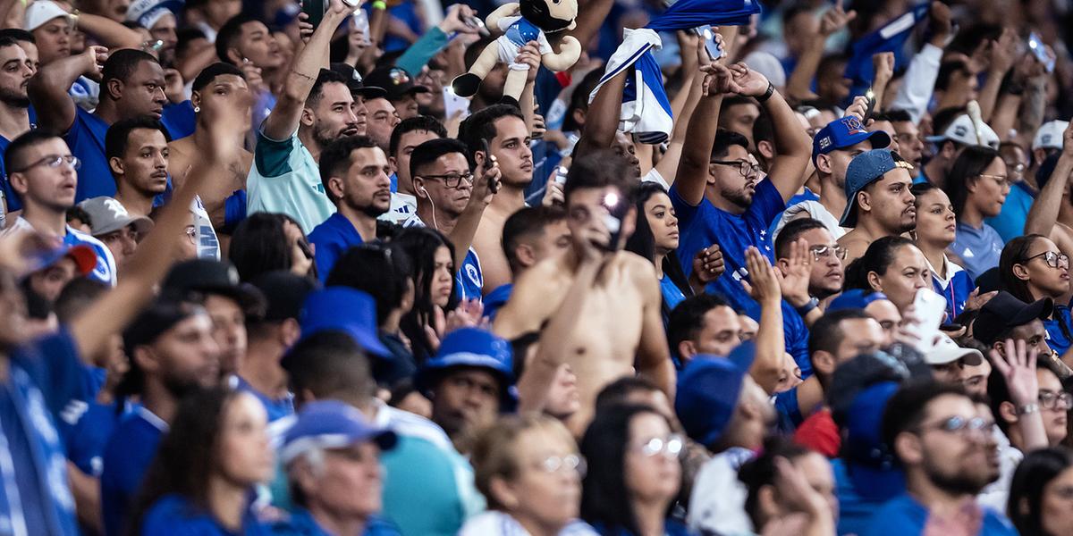Torcedor vai enfrentar o horário impopular para o futebol e a burocracia do cadastramento facial para entrar no Mineirão (Foto: Gustavo Aleixo/Cruzeiro)