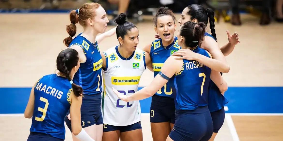 Vitória classificou seleção feminina a três rodadas do fim da 1ª fase (Divulgação/Volleyball World)