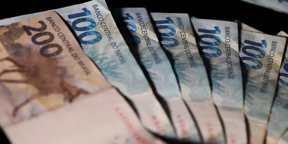 Uma das principais críticas apontadas pelo estudo é a diferença entre os regimes de tributação do lucro empresarial, o Simples, lucro presumido e lucro real. (José Cruz/Agência Brasil/Arquivo)