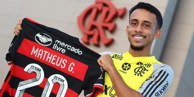 Matheus Gonçalves deve ser o primeiro reforço do Cruzeiro para o segundo semestre de 2025 (Divulgação/ Flamengo)