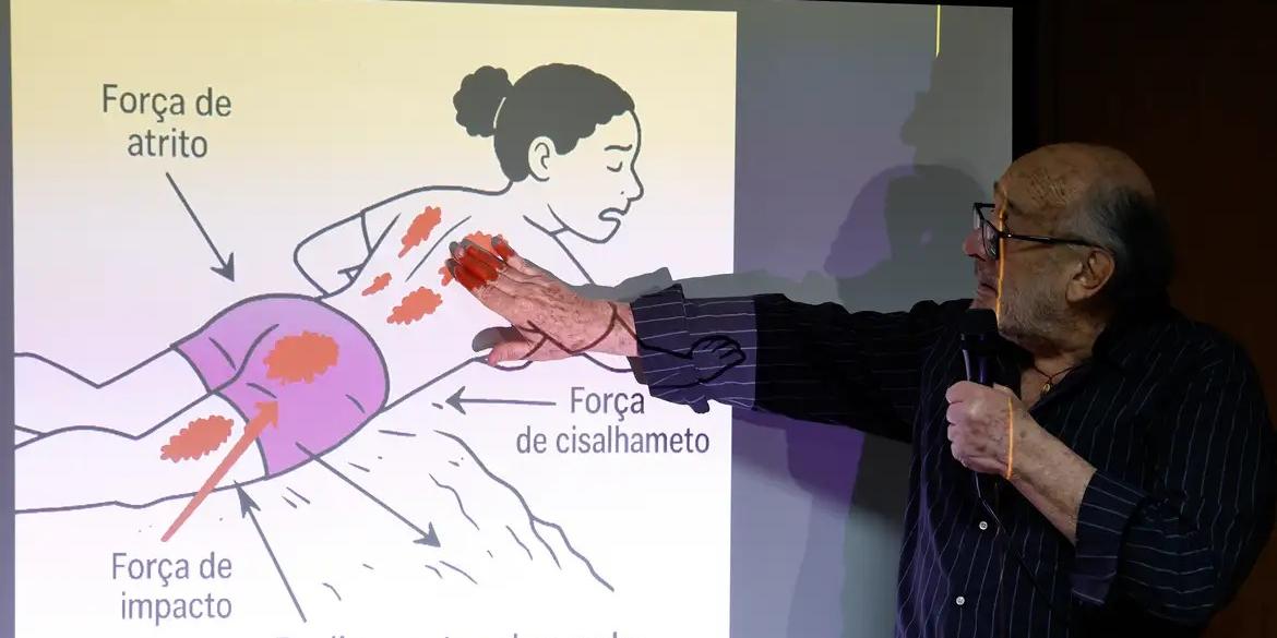 Com o impacto, ela sofreu lesões poliviscerais e politraumatismo, que provocaram uma hemorragia interna (Tânia Rêgo/Agência Brasil)