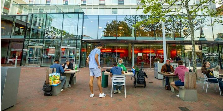 Universidade Havard é uma das mais tradicionais dos EUA e sonho de muitos estudantes e pesquisadores brasileiros (Reprodução / site de Havard)
