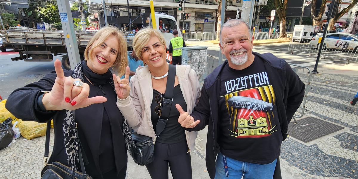 Rogério, Eliane e Regina chegaram cedo para assistir, desde o início, os shows programados para este sábado (Maurício Vieira / Hoje em Dia)