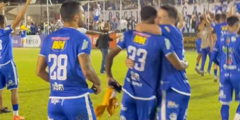 URT só depende de si para voltar ao Módulo I do Campeonato Mineiro (Reprodução / Instagram URT)