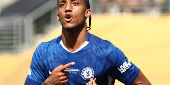 Brasileiro marcou o 3º gol do time londrino (X da Copa do Mundo de Clubes)