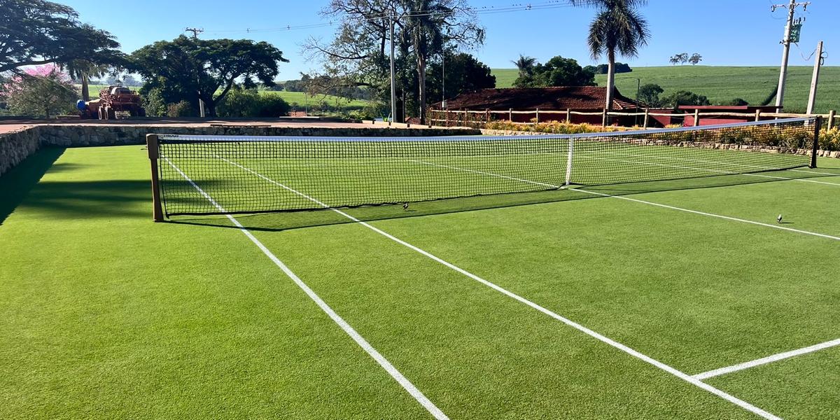 Fornecedora das gramas dos CTs de Cruzeiro, Atlético e América, empresa cria quadra inspirada em Wimbledon (Itograss/Divulgação)