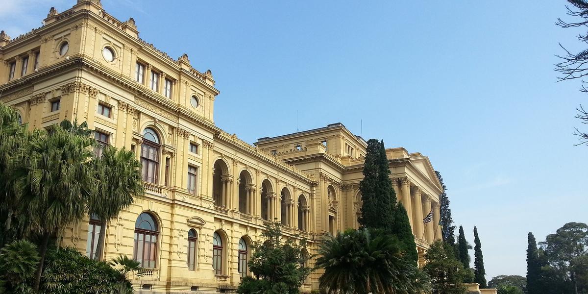 O Museu do Ipiranga, um dos marcos históricos mais importantes do Brasil, possui um acervo que reúne milhares de peças, obras de arte, documentos e exposições sobre a história do país (Pixabay)