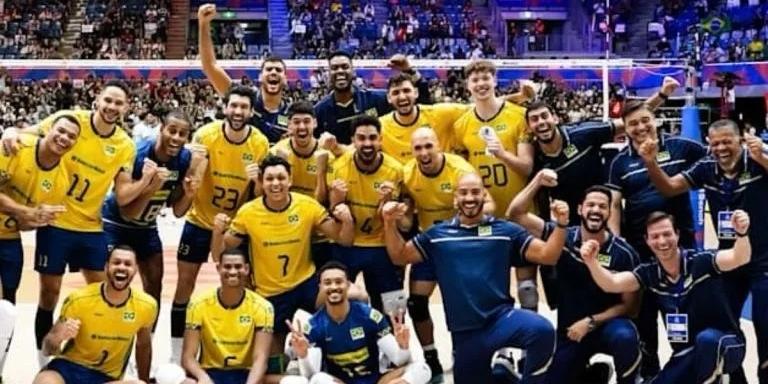 Comandados de Bernardinho seguem na liderança do torneio internacional (Foto: Volleyball World)