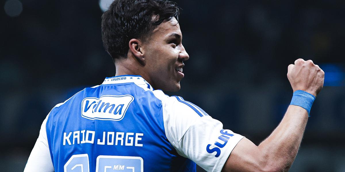 Artilheiro do campeonato Brasileiro com 11 gols, KJ enfrenta o Flu nesta noite (Gustavo Martins)
