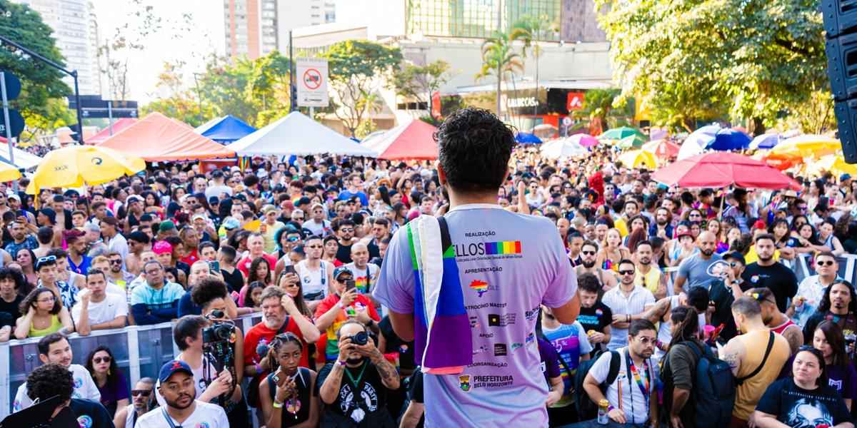 Tema da 26ª edição propõe discutir a importância da garantia de direitos e políticas públicas para a população LGBTQIA+ durante o processo de envelhecimento (Divulgação/Cellos)