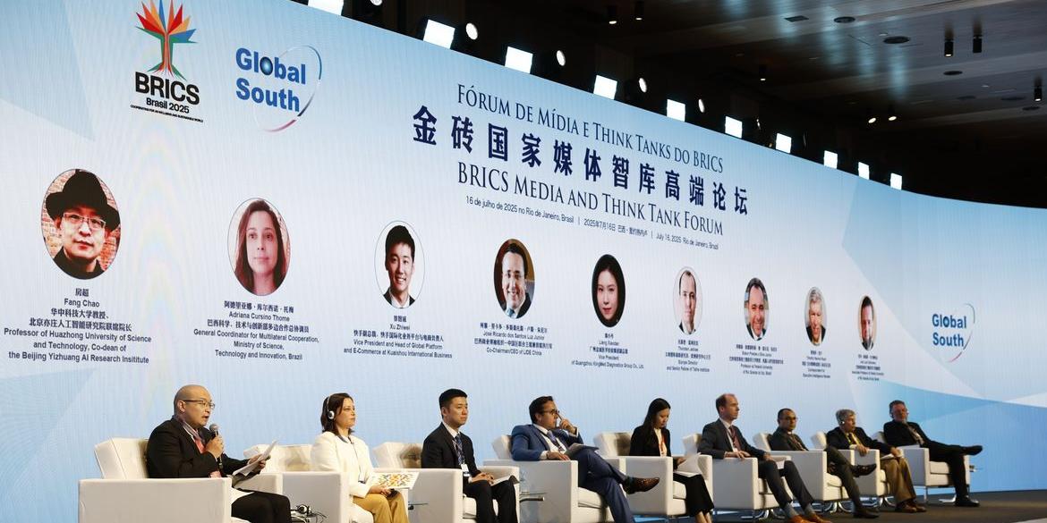 Presidente da agência de notícias chinesa Xinhua, Fu Hua, fez o discurso de abertura do evento, nessa quarta-feira (16), enfatizando que o Brics é o principal canal de cooperação do Sul Global (Fernando Frazão/Agência Brasil)