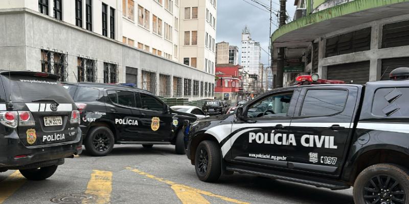 A prisão foi realizada no município de Praia Grande, no litoral paulista, com o apoio da Polícia Civil do Estado de São Paulo (PCESP). (Divulgaçâo / PCMG)