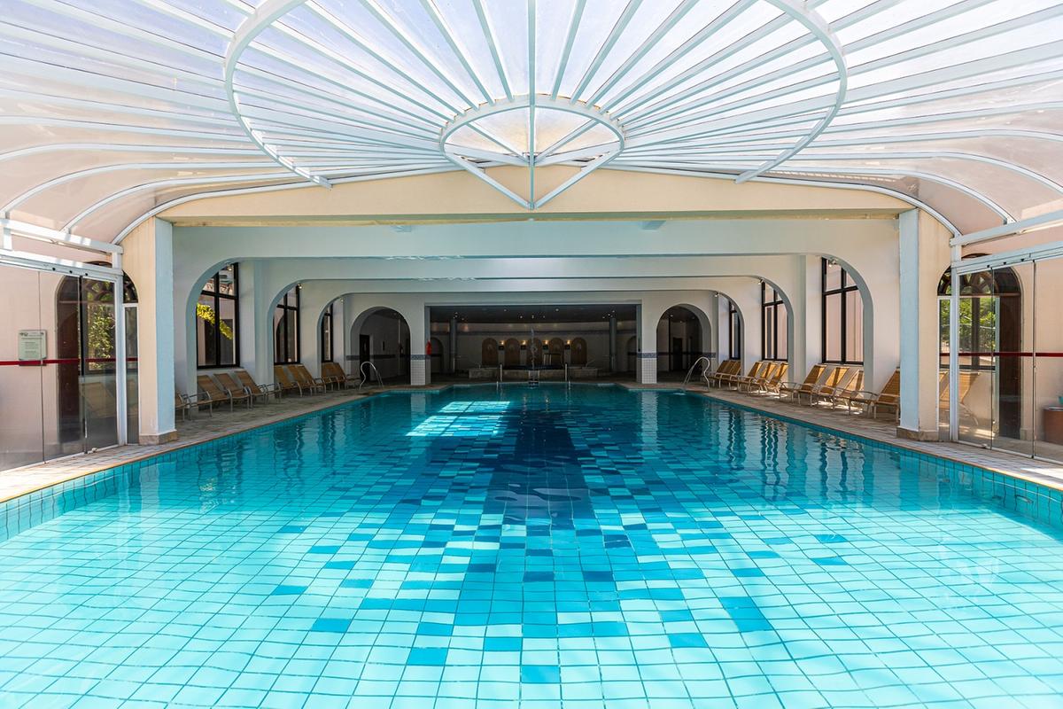Estrutura do Villa di Mantova inclui piscinas aquecidas, arvorismo, pedalinho e festas típicas em julho (Divulgação)