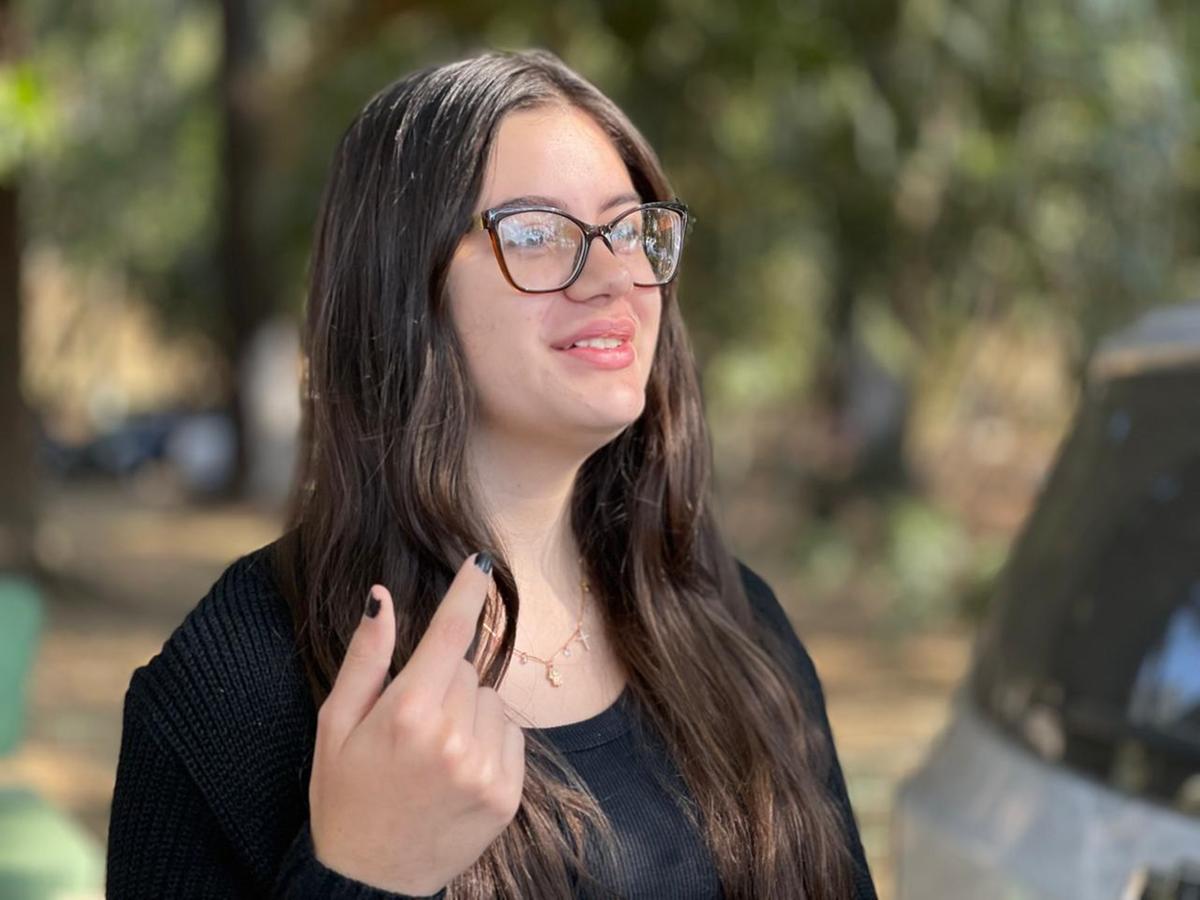 Letícia Andrade, de 16 anos, foi aluna da professora de história no Colégio Santa Marcelina (Valéria Marques/ Hoje em Dia)