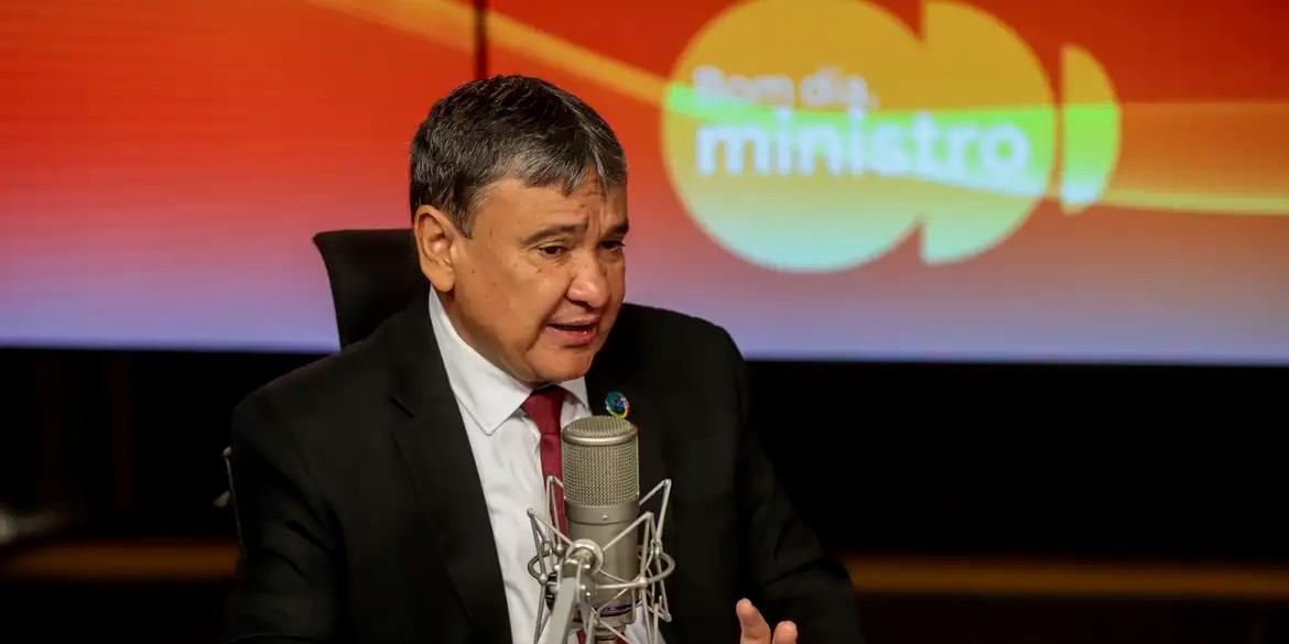 Estratégia do governo é a de, por meio da Agência Brasileira de Promoção de Exportações e Investimentos (Apex) e de algumas pastas ministeriais, buscar alternativas de mercado, de forma a ajudar produtores como, por exemplo, os de mel, frutas e carne (Joédson Alves/Agência Brasil)