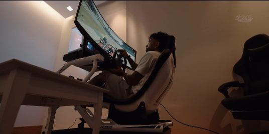 Atacante celeste tem o hobby de jogos virtuais (Reprodução: redes sociais)