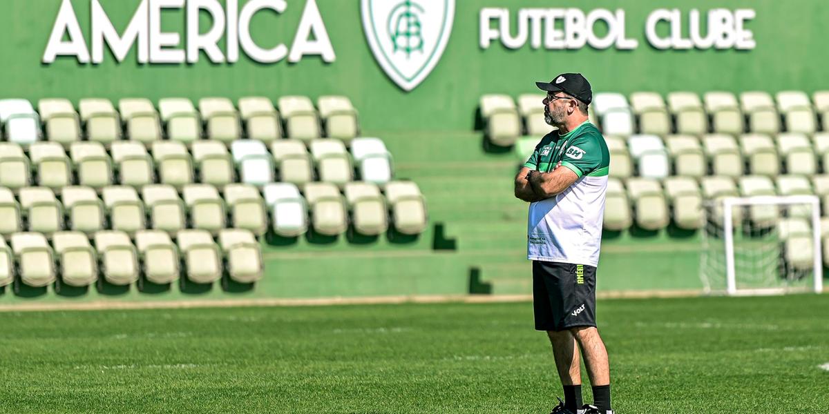 Treinador pode começar a balançar no cargo em caso de nova derrota (Mourão Panda / América)