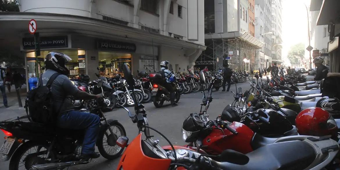 Em dez anos, frota de motocicletas cresce 42% no país (Tânia Rêgo/Agência Brasil)