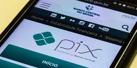 O dado de 2024 representa também 71,2% dos 168 milhões de brasileiros que tinham acesso à internet. Em 2022, o percentual era 60,1%; em 2023, 66,7% (Divulgação / Agência Brasil)