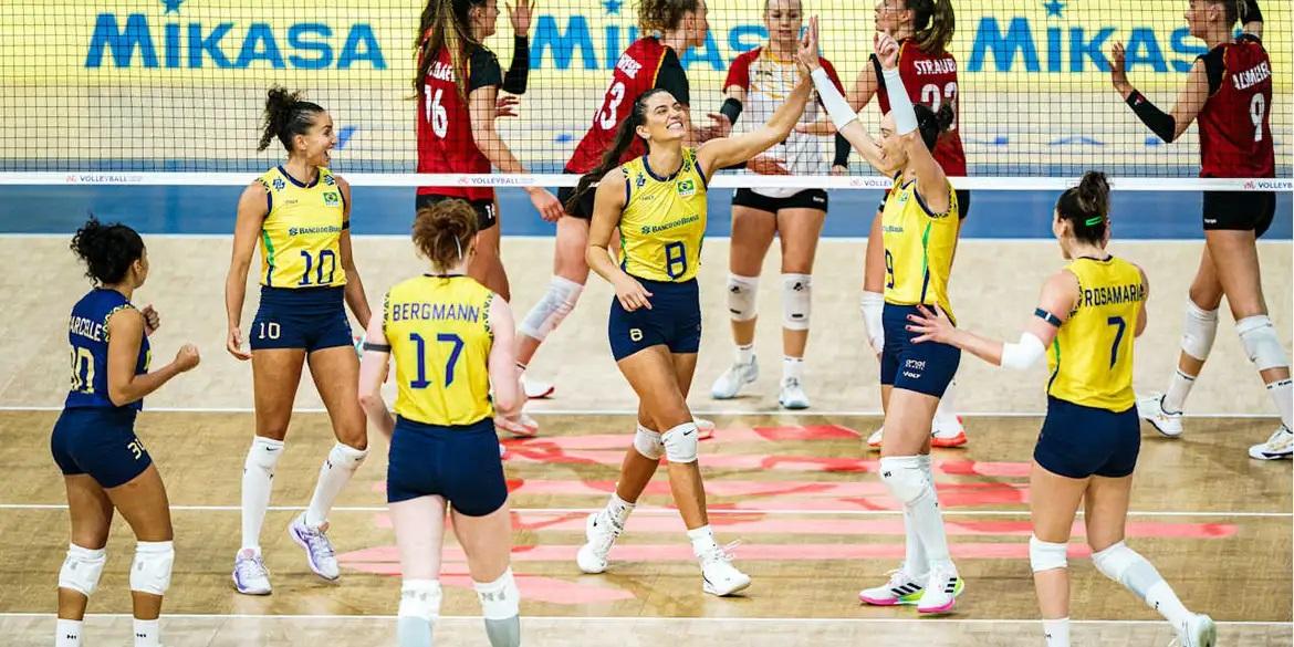 Seleção Brasileira feminina de vôlei assegurou a classificação às semifinais da Ligas das Nações (Divulgação/Volleyball World)
