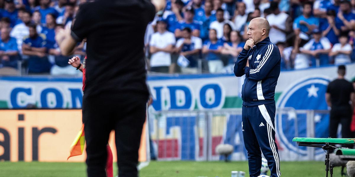 Jardim dá resposta sobre Cruzeiro no mercado da bola (Gustavo Aleixo)