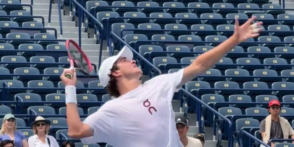 O carioca foi superado pelo australiano Tristan Schoolkate (103º no raking), por 2 sets a 0, com parciais de 7/6 (5) e 6/4 (Reprodução/redes sociais)