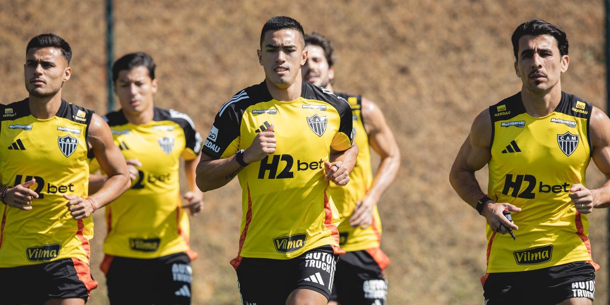 Auxiliares comandaram o treino do Galo nesta terça-feira (Fotos: Pedro Souza/Galo)