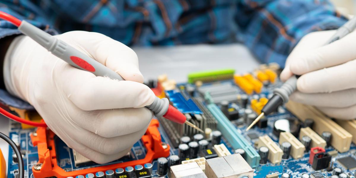 Entre as vagas do Sine há oportunidade para técnico em eletrônica, com salário de R$ 3,2 mil (Arquivo)