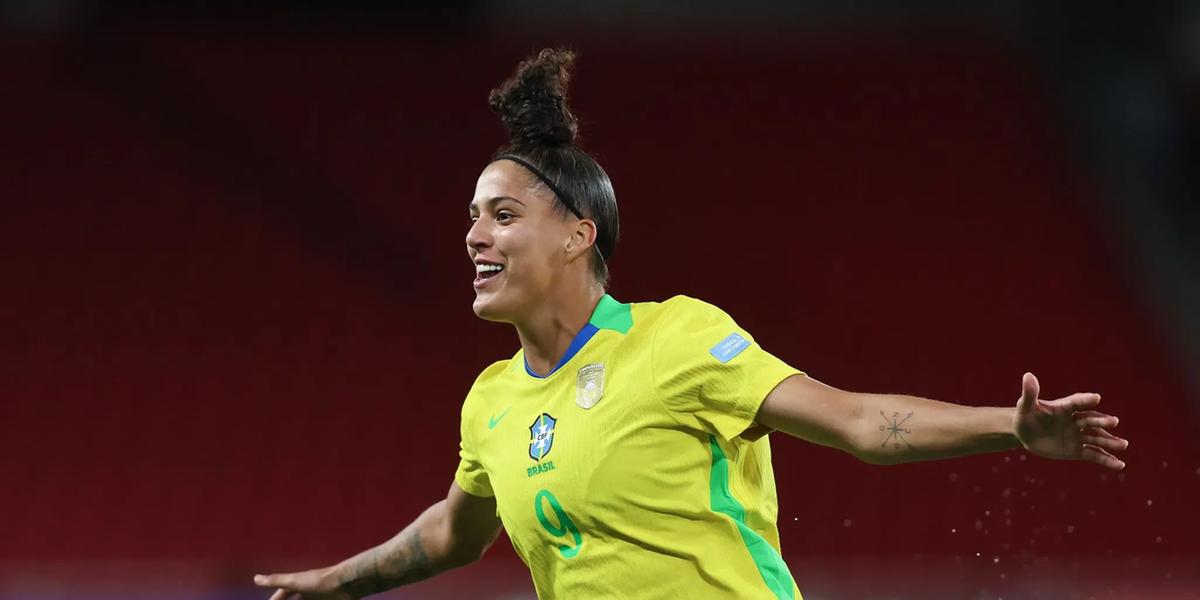 Amanda Gutierres abriu o placar da goleada que levou o Brasil à 10ª final de Copa América (Lívia Villas Boas / CBF)