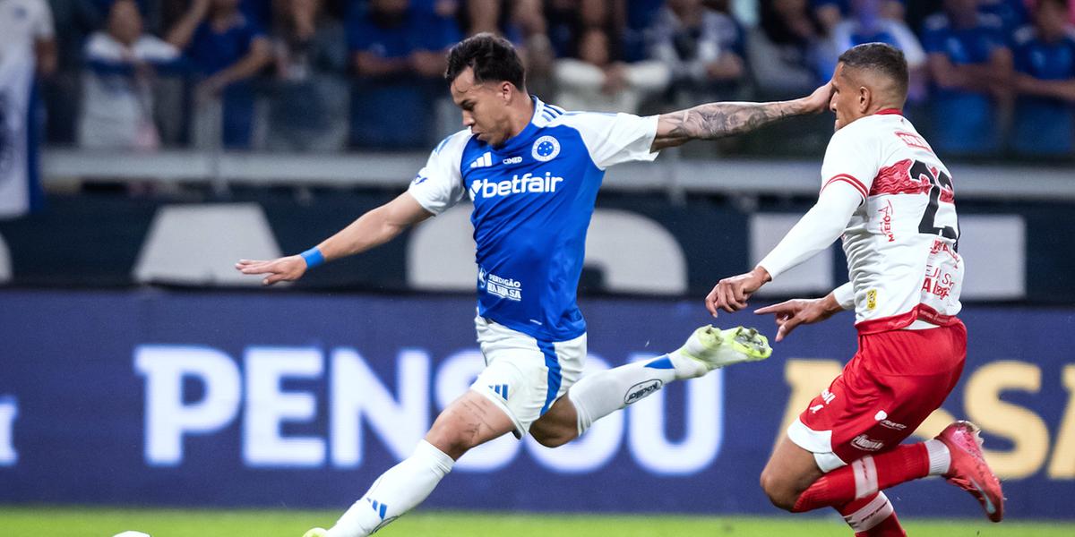 Artilheiro da equipe não estava numa noite brilhante (Foto: Gustavo Aleixo/Cruzeiro)
