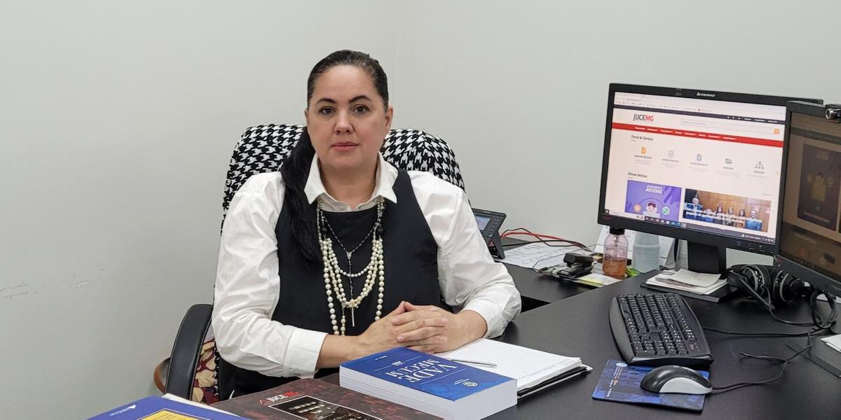 Advogada com especialização em direito empresarial e há 20 anos atuando na Jucemg, Marinely de Paula Bomfim irá receber a Medalha do Mérito do Registro Empresarial