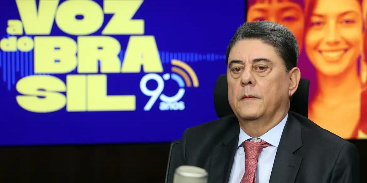 O secretário quer que as empresas expliquem porque o percentual de redução está em um patamar tão ínfimo para os consumidores (Valter Campanato/Agência Brasil)