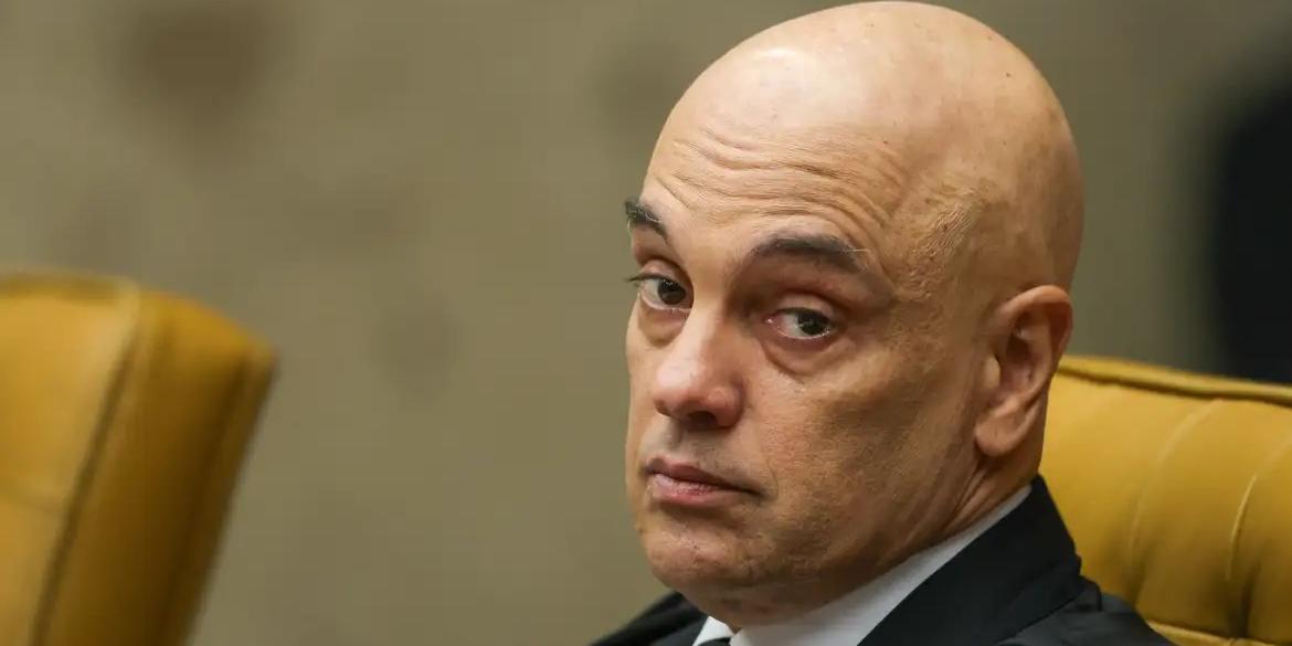 O ministro do Supremo Tribunal Federal (STF) Alexandre de Moraes, comparou a atuação do deputado federal Eduardo Bolsonaro nos Estados Unidos à tentativa de golpe de Estado do dia 8 de janeiro de 2023 (Fabio Rodrigues-Pozzebom/ Agência Brasil)