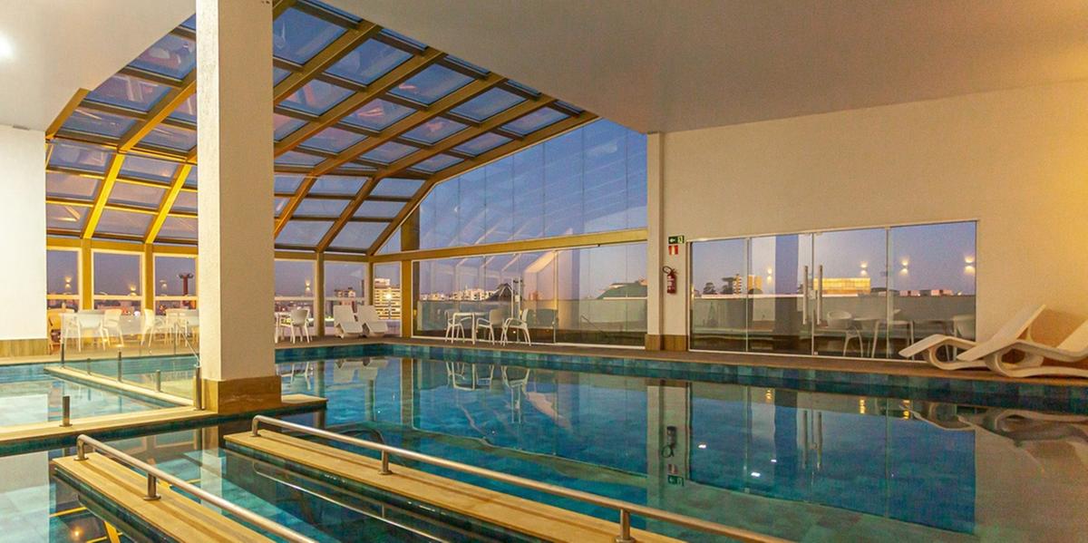 Piscinas térmicas, brinquedoteca e adega estão entre as atrações do Travel Inn Caxias do Sul, que oferece gratuidades durante o mês de agosto (Divulgação)