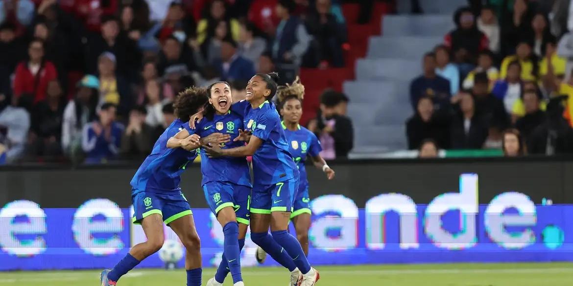 Rainha marcou o gol de empate no último lance da etapa normal (Lívia Villas Boas / CBF)