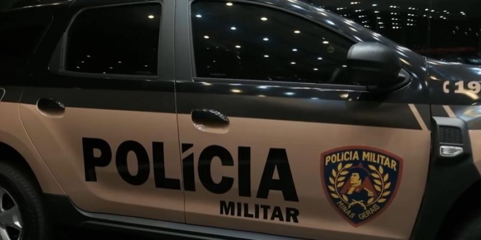 Crianças foram resgatadas após ficarem sozinhas em casa em Itueta, no Vale do Rio Doce (Divulgação / PM)