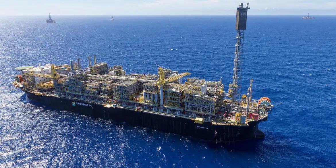 O poço, no bloco Bumerangue, fica a uma profundidade de 5.855 metros. É a maior descoberta da empresa em 25 anos (André Ribeiro/Agência Petrobras)
