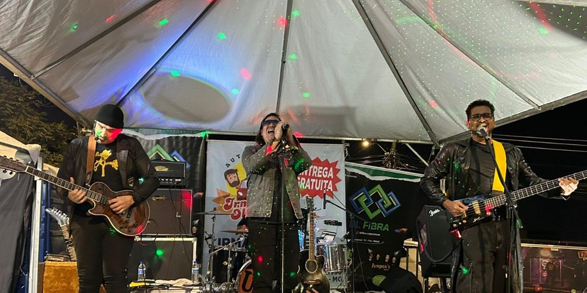 Além da música, o evento conta com um espaço gastronômico recheado de comidas típicas, chopes artesanais e uma área kids, pensada para garantir diversão para toda a família (Divulgação)