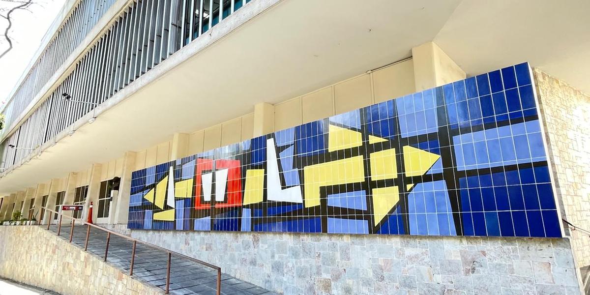Painel "Abstrato", do artista Mário Silésio (Valéria Marques/ Hoje em Dia)