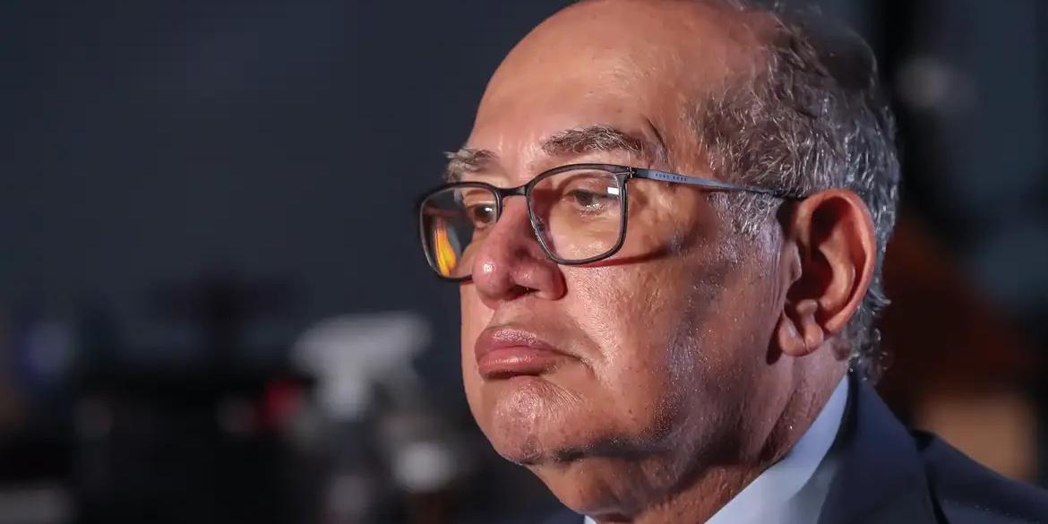 Gilmar Mendes disse que os tribunais constitucionais devem agir contra os atuais tempos de ataques frontais à democracia e de disseminação de "espúrias narrativas" fabricadas pelas redes sociais (Valter Campanato/Agência Brasil)