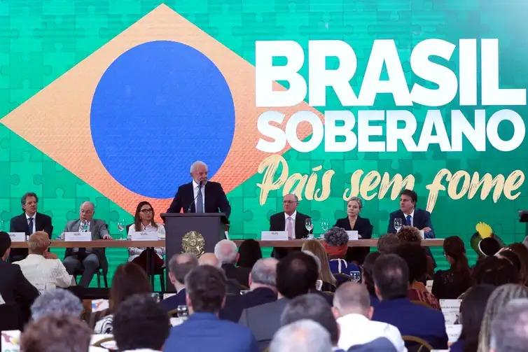Presidente Lula discursa durante a 5ª Reunião Plenária do Conselho de Desenvolvimento Econômico Social Sustentável (CDESS), realizada no Palácio Itamaraty (Antonio Cruz/Agência Brasil)