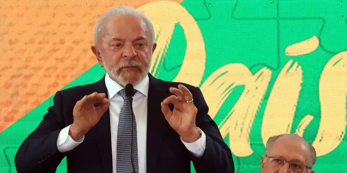 “Gostaria que o presidente Trump fizesse uma experiência com o Pix nos Estados Unidos. Poderia levar o Pix para ele pagar uma conta, para ver que é uma coisa moderna”, disse Lula (Antonio Cruz/Agência Brasil)