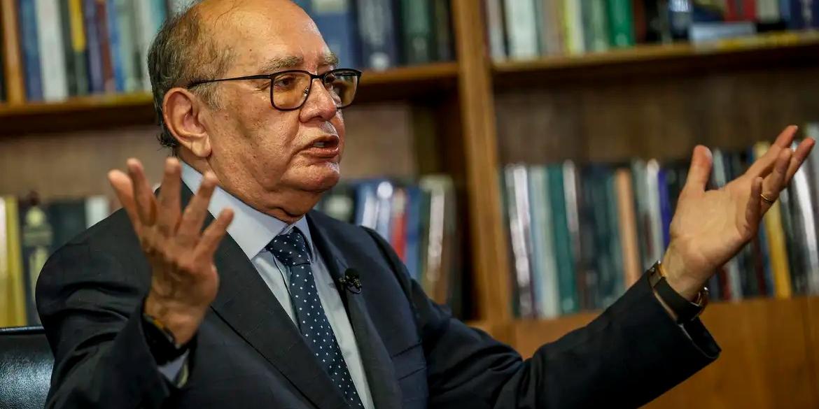 Gilmar Mendes disse que a democracia constitucional envolve limites e “não há soberanos”; declaração ocorreu durante lançamento do livro Jurisdição Constitucional da Liberdade para a Liberdade, escrito pelo próprio ministro (Marcelo Camargo/Agência Brasil)