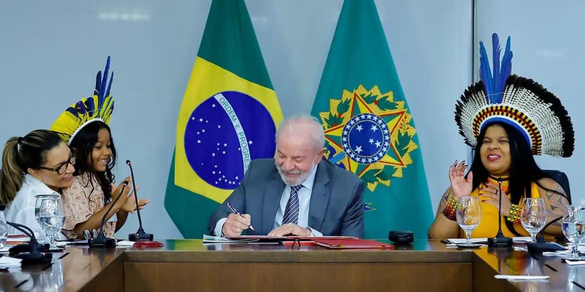 Presidente da República, Luiz Inácio Lula da Silva, durante cerimônia de homologação de terras indígenas. Palácio do Planalto, Brasília – DF (Ricardo Stuckert/PR)