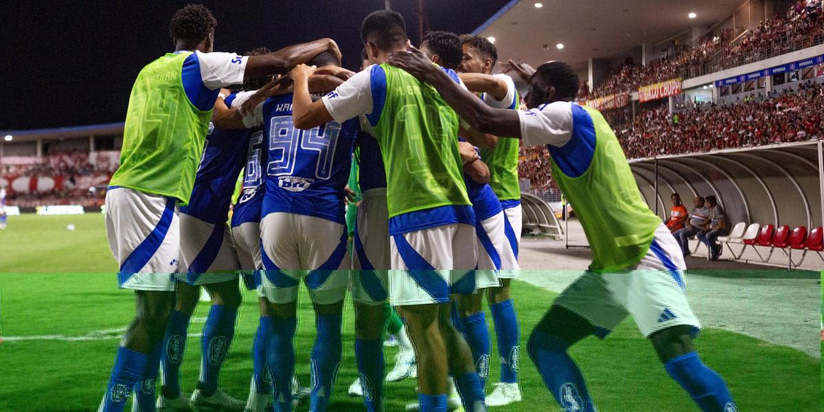 Jogadores comemoram o gol de Villalba (Foto: Rafael Vieira/Cruzeiro)