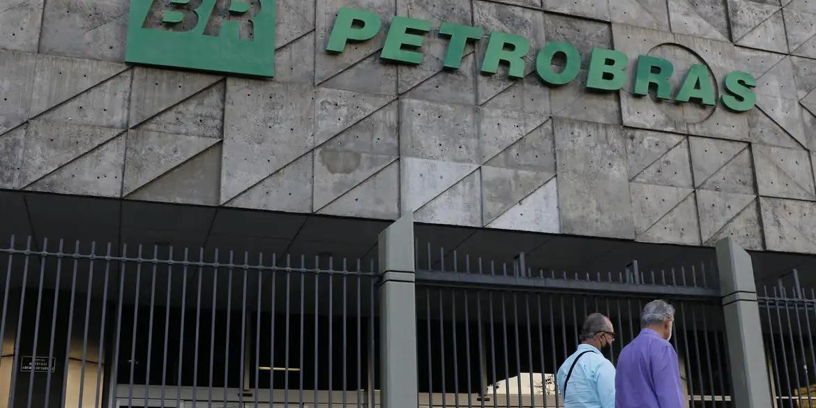Pagamento será realizado em duas parcelas: a primeira no dia 21 de novembro e, a segunda, no dia 22 de novembro deste ano (Fernando Frazão/Agência Brasil)