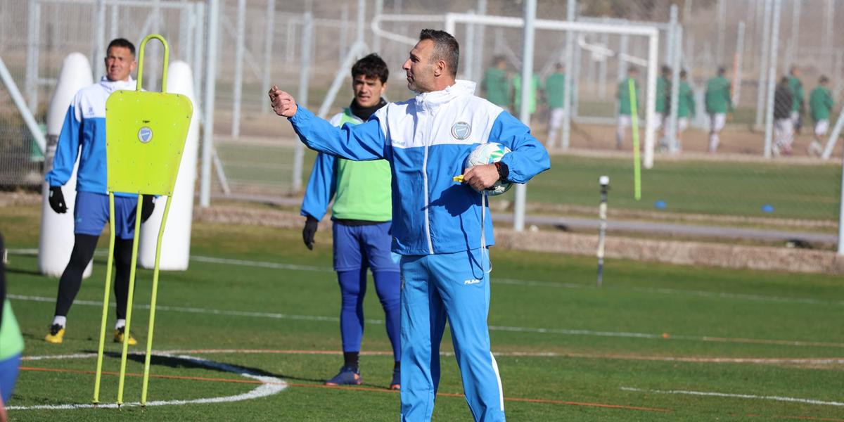 Walter Ribonetto inicia trabalhos no Godoy Cruz focado no confronto contra o Atlético pela Sul-Americana (Reprodução / X Club Godoy Cruz)